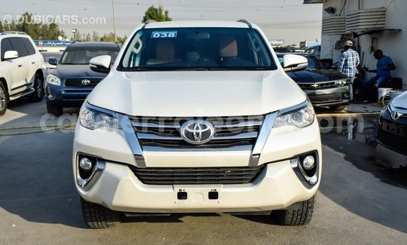 Acheter Import Voiture Toyota Fortuner Blanc à Import - Dubai, Kailahun Acheter Import Voiture Toyota Fortuner Blanc à Import - Dubai, Kailahun