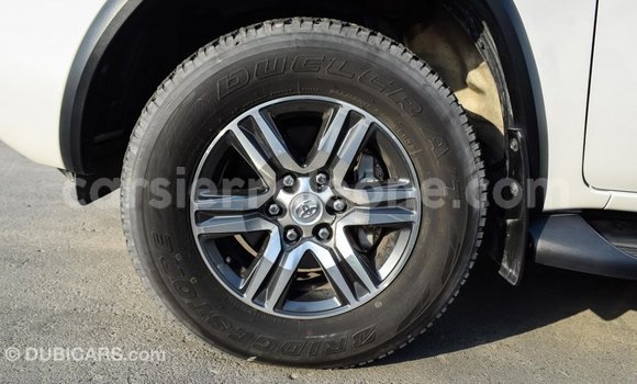 Acheter Import Voiture Toyota Fortuner Blanc à Import - Dubai, Kailahun Acheter Import Voiture Toyota Fortuner Blanc à Import - Dubai, Kailahun