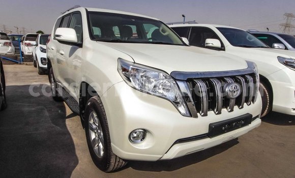 Acheter Import Voiture Toyota Prado Blanc à Import - Dubai, Kailahun Acheter Import Voiture Toyota Prado Blanc à Import - Dubai, Kailahun