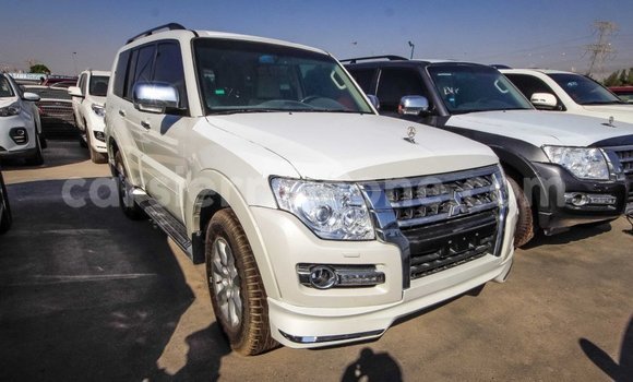Acheter Import Voiture Mitsubishi Pajero Blanc à Import - Dubai, Kailahun Acheter Import Voiture Mitsubishi Pajero Blanc à Import - Dubai, Kailahun