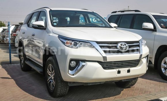 Buy Import Toyota Fortuner White Car in Import - Dubai in Kailahun Buy Import Toyota Fortuner White Car in Import - Dubai in Kailahun
