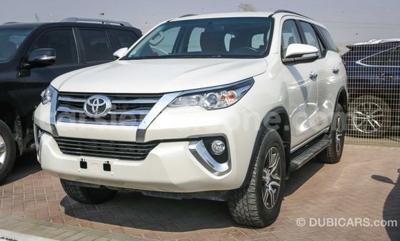 Buy Import Toyota Fortuner White Car in Import - Dubai in Kailahun Buy Import Toyota Fortuner White Car in Import - Dubai in Kailahun