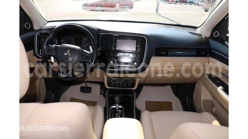 Big with watermark mitsubishi outlander kailahun import dubai 4964