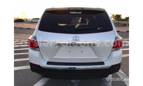 Buy Import Toyota Highlander White Car in Import - Dubai in Kailahun Buy Import Toyota Highlander White Car in Import - Dubai in Kailahun