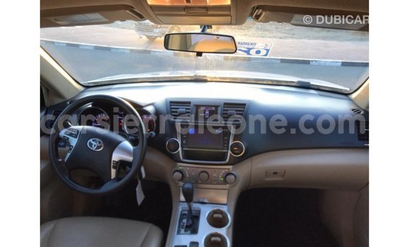 Buy Import Toyota Highlander White Car in Import - Dubai in Kailahun Buy Import Toyota Highlander White Car in Import - Dubai in Kailahun