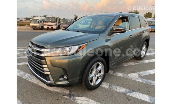 Buy Import Toyota Highlander Green Car in Import - Dubai in Kailahun Buy Import Toyota Highlander Green Car in Import - Dubai in Kailahun