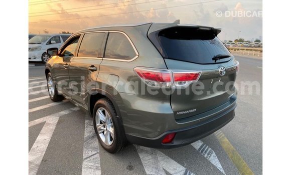 Buy Import Toyota Highlander Green Car in Import - Dubai in Kailahun Buy Import Toyota Highlander Green Car in Import - Dubai in Kailahun