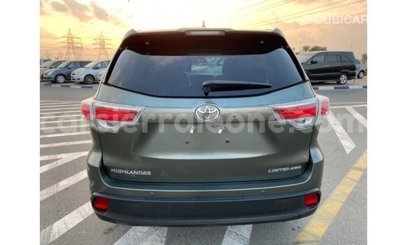 Buy Import Toyota Highlander Green Car in Import - Dubai in Kailahun Buy Import Toyota Highlander Green Car in Import - Dubai in Kailahun