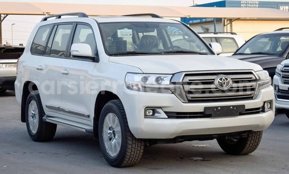 Buy Import Toyota Land Cruiser White Car in Import - Dubai in Kailahun Buy Import Toyota Land Cruiser White Car in Import - Dubai in Kailahun