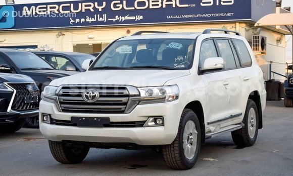 Buy Import Toyota Land Cruiser White Car in Import - Dubai in Kailahun Buy Import Toyota Land Cruiser White Car in Import - Dubai in Kailahun