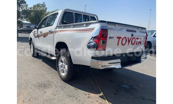 Buy Import Toyota Hilux White Car in Import - Dubai in Kailahun Buy Import Toyota Hilux White Car in Import - Dubai in Kailahun
