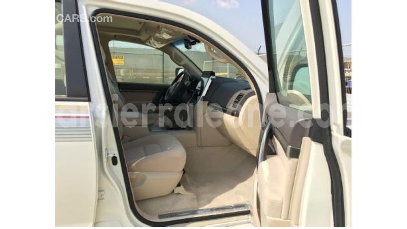 Big with watermark toyota land cruiser kailahun import dubai 5044