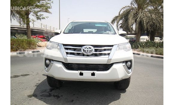 Buy Import Toyota Fortuner White Car in Import - Dubai in Kailahun Buy Import Toyota Fortuner White Car in Import - Dubai in Kailahun