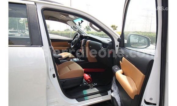 Buy Import Toyota Fortuner White Car in Import - Dubai in Kailahun Buy Import Toyota Fortuner White Car in Import - Dubai in Kailahun