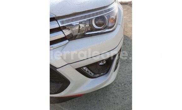 Buy Import Toyota Hilux White Car in Import - Dubai in Kailahun Buy Import Toyota Hilux White Car in Import - Dubai in Kailahun