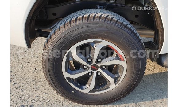 Buy Import Toyota Hilux White Car in Import - Dubai in Kailahun Buy Import Toyota Hilux White Car in Import - Dubai in Kailahun