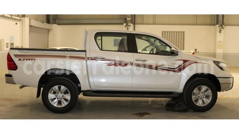 Big with watermark toyota hilux kailahun import dubai 5055