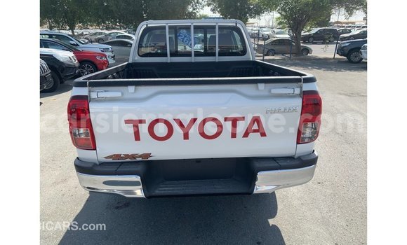 Buy Import Toyota Hilux White Car in Import - Dubai in Kailahun Buy Import Toyota Hilux White Car in Import - Dubai in Kailahun