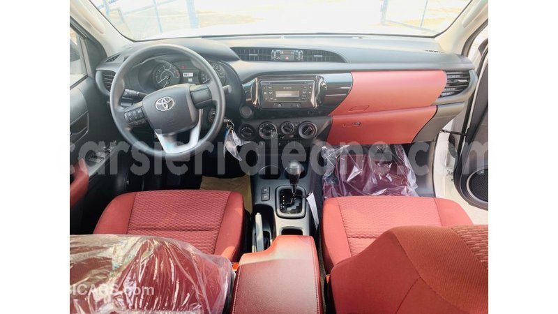 Big with watermark toyota hilux kailahun import dubai 5061