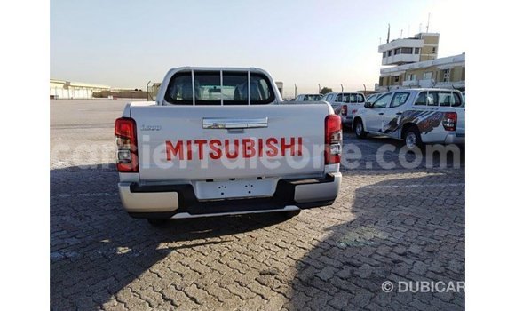 Buy Import Mitsubishi L200 White Car in Import - Dubai in Kailahun Buy Import Mitsubishi L200 White Car in Import - Dubai in Kailahun