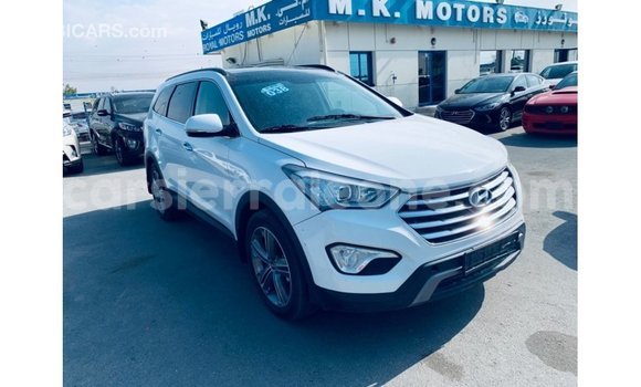 Buy Import Hyundai Santa Fe White Car in Import - Dubai in Kailahun Buy Import Hyundai Santa Fe White Car in Import - Dubai in Kailahun