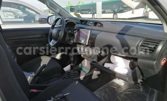 Acheter Neuf Voiture Toyota Hilux Blanc à Import - Dubai, Kailahun Acheter Neuf Voiture Toyota Hilux Blanc à Import - Dubai, Kailahun