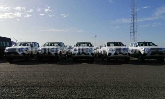 Acheter Neuf Voiture Toyota Hilux Blanc à Import - Dubai, Kailahun Acheter Neuf Voiture Toyota Hilux Blanc à Import - Dubai, Kailahun