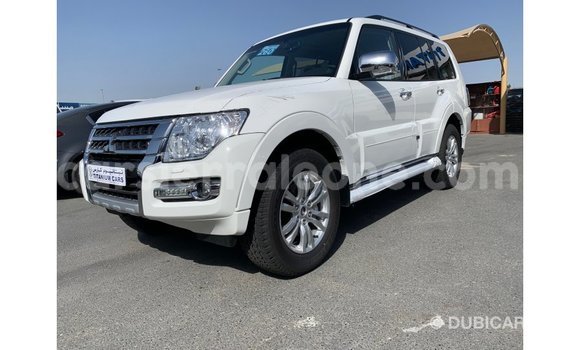 Buy Import Mitsubishi Pajero White Car in Import - Dubai in Kailahun Buy Import Mitsubishi Pajero White Car in Import - Dubai in Kailahun
