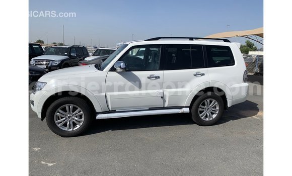 Buy Import Mitsubishi Pajero White Car in Import - Dubai in Kailahun Buy Import Mitsubishi Pajero White Car in Import - Dubai in Kailahun