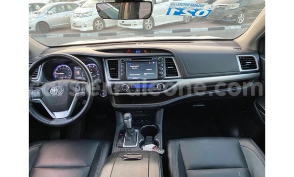 Buy Import Toyota Highlander Black Car in Import - Dubai in Kailahun Buy Import Toyota Highlander Black Car in Import - Dubai in Kailahun