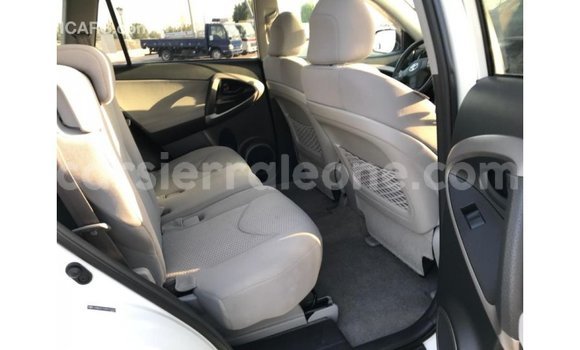 Buy Import Toyota 4Runner White Car in Import - Dubai in Kailahun Buy Import Toyota 4Runner White Car in Import - Dubai in Kailahun