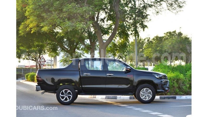 Big with watermark toyota hilux kailahun import dubai 5104