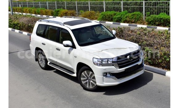 Buy Import Toyota Land Cruiser White Car in Import - Dubai in Kailahun Buy Import Toyota Land Cruiser White Car in Import - Dubai in Kailahun
