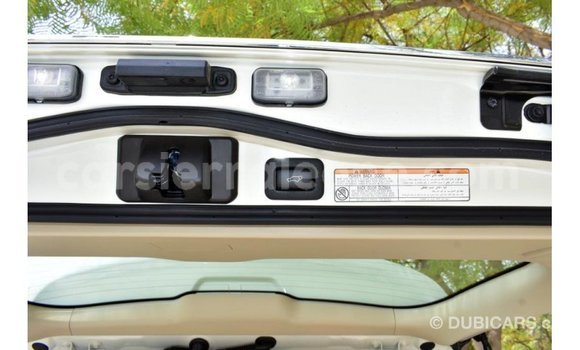 Buy Import Toyota Land Cruiser White Car in Import - Dubai in Kailahun Buy Import Toyota Land Cruiser White Car in Import - Dubai in Kailahun