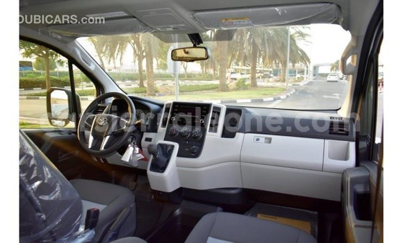 Buy Import Toyota Hiace White Car in Import - Dubai in Kailahun Buy Import Toyota Hiace White Car in Import - Dubai in Kailahun