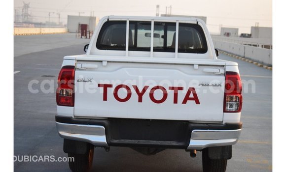 Buy Import Toyota Hilux White Car in Import - Dubai in Kailahun Buy Import Toyota Hilux White Car in Import - Dubai in Kailahun
