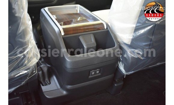 Buy Import Toyota Granvia White Car in Import - Dubai in Kailahun Buy Import Toyota Granvia White Car in Import - Dubai in Kailahun