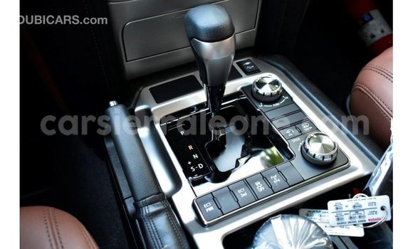 Buy Import Toyota Land Cruiser White Car in Import - Dubai in Kailahun Buy Import Toyota Land Cruiser White Car in Import - Dubai in Kailahun