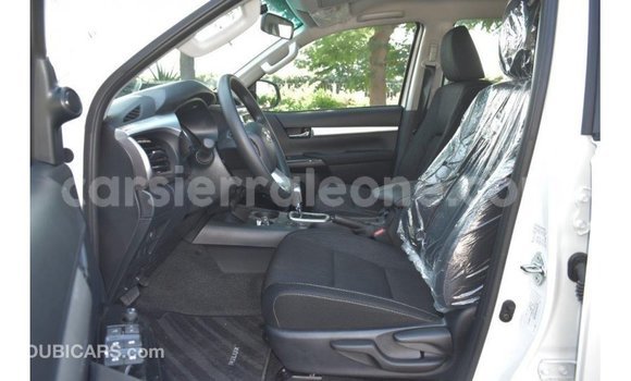 Buy Import Toyota Hilux White Car in Import - Dubai in Kailahun Buy Import Toyota Hilux White Car in Import - Dubai in Kailahun