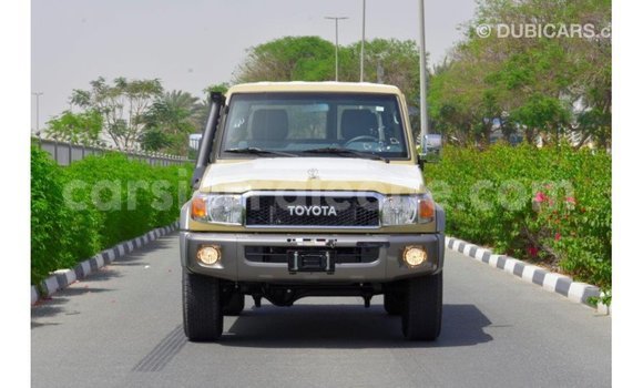 Buy Import Toyota Land Cruiser Beige Car in Import - Dubai in Kailahun Buy Import Toyota Land Cruiser Beige Car in Import - Dubai in Kailahun