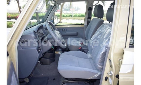 Buy Import Toyota Land Cruiser Beige Car in Import - Dubai in Kailahun Buy Import Toyota Land Cruiser Beige Car in Import - Dubai in Kailahun