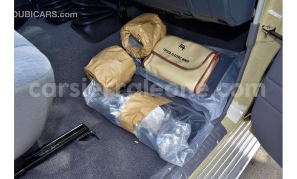 Buy Import Toyota Land Cruiser Beige Car in Import - Dubai in Kailahun Buy Import Toyota Land Cruiser Beige Car in Import - Dubai in Kailahun