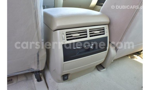 Buy Import Toyota Land Cruiser White Car in Import - Dubai in Kailahun Buy Import Toyota Land Cruiser White Car in Import - Dubai in Kailahun