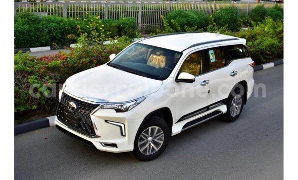Buy Import Toyota Fortuner White Car in Import - Dubai in Kailahun Buy Import Toyota Fortuner White Car in Import - Dubai in Kailahun