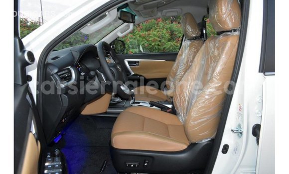 Buy Import Toyota Fortuner White Car in Import - Dubai in Kailahun Buy Import Toyota Fortuner White Car in Import - Dubai in Kailahun