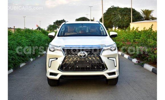 Buy Import Toyota Fortuner White Car in Import - Dubai in Kailahun Buy Import Toyota Fortuner White Car in Import - Dubai in Kailahun