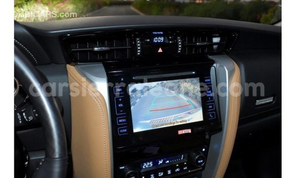 Buy Import Toyota Fortuner White Car in Import - Dubai in Kailahun Buy Import Toyota Fortuner White Car in Import - Dubai in Kailahun