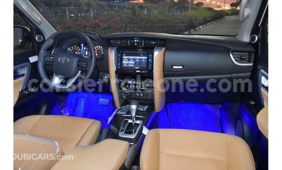 Buy Import Toyota Fortuner White Car in Import - Dubai in Kailahun Buy Import Toyota Fortuner White Car in Import - Dubai in Kailahun