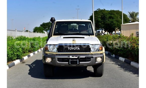Buy Import Toyota Land Cruiser Beige Car in Import - Dubai in Kailahun Buy Import Toyota Land Cruiser Beige Car in Import - Dubai in Kailahun