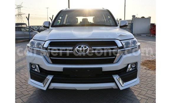 Buy Import Toyota Land Cruiser White Car in Import - Dubai in Kailahun Buy Import Toyota Land Cruiser White Car in Import - Dubai in Kailahun